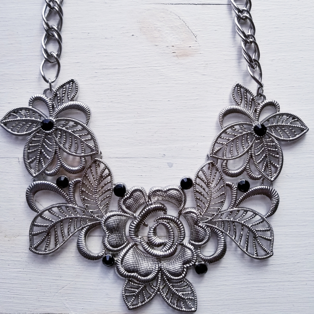 Summer Flower Necklace